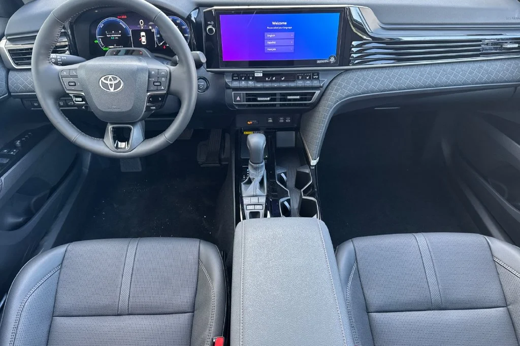 New 2026 Wind Chill Pearl Toyota XLE image 11