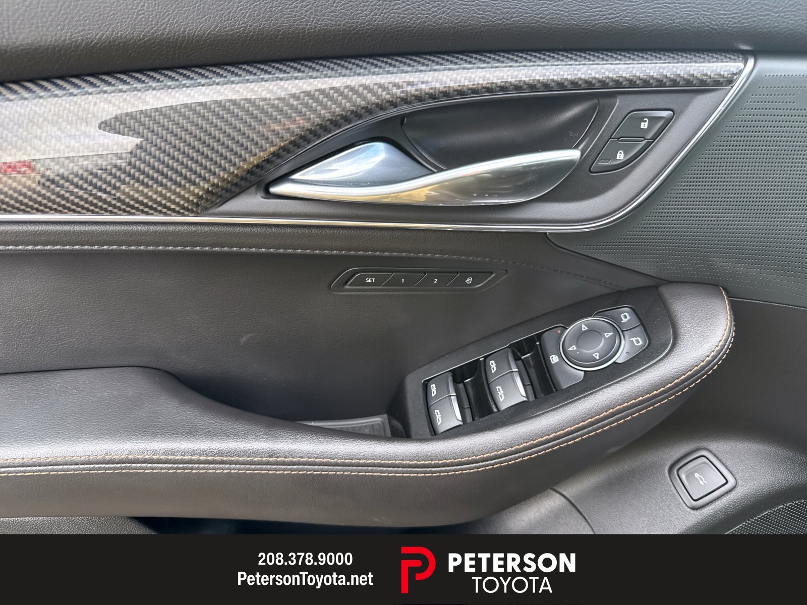 Used 2025  Cadillac Sport image 10