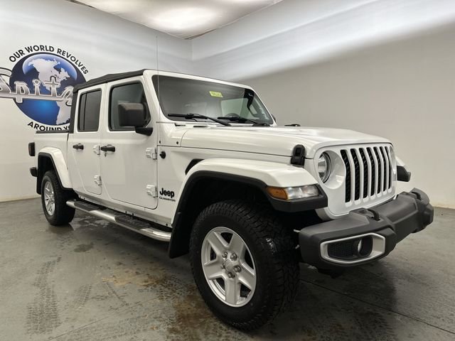 Used 2022 White Jeep Sport image 11