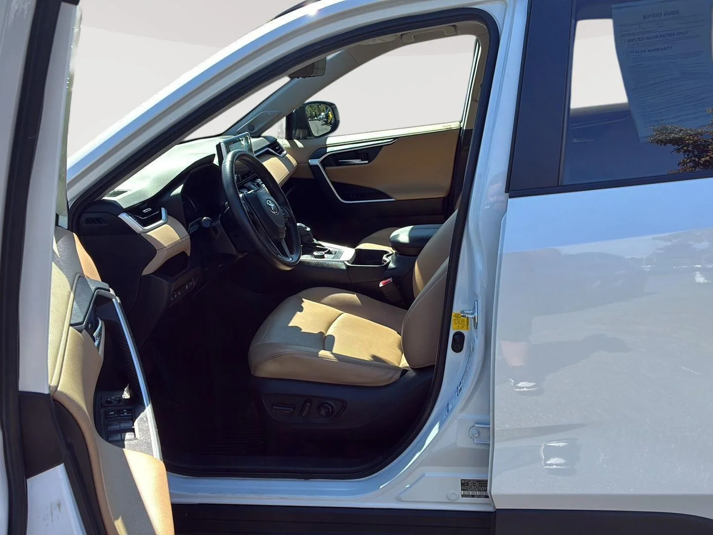 Used 2020 Blizzard Pearl Toyota Limited image 29