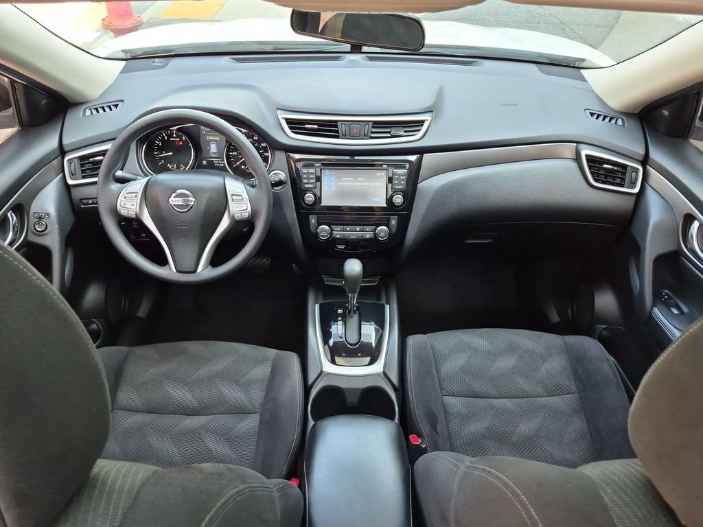 Used 2014 White Nissan SV image 20