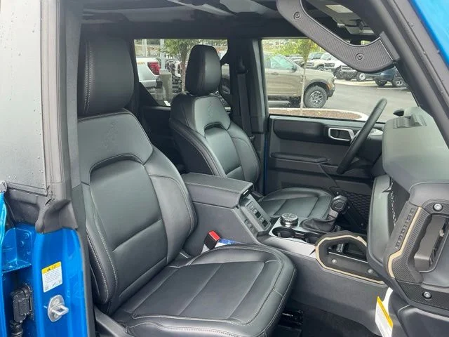 New 2026 Velocity Blue Metallic Ford Badlands® image 27