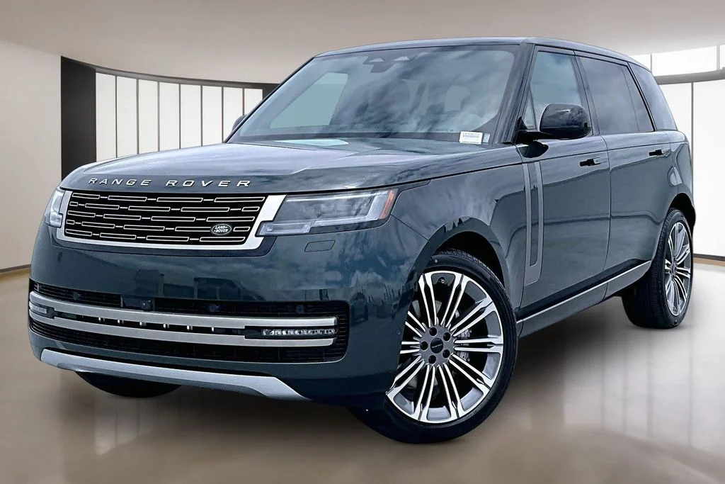2026 Land Rover Range Rover 3.0 SE LWB 7's photo
