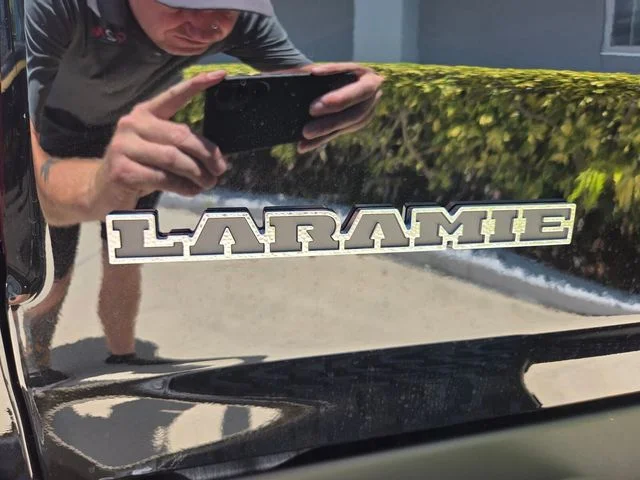 New 2026 Diamond Black Crystal Pearl-Coat Exterior Paint RAM Laramie image 14
