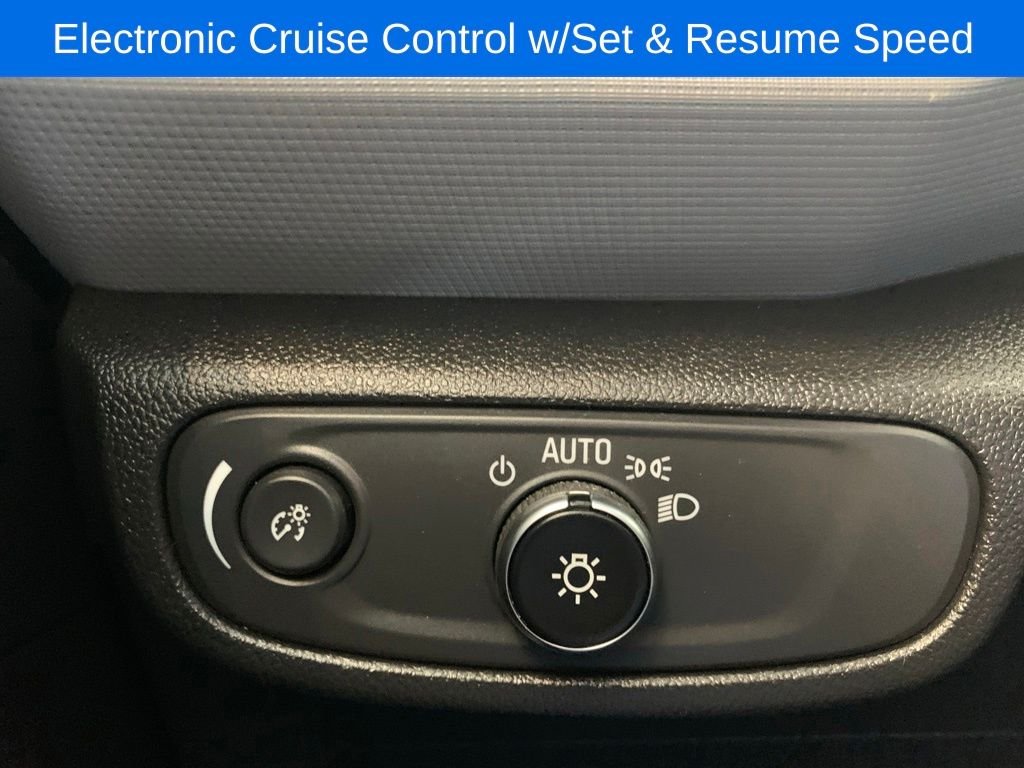 Used 2021 White Chevrolet LS image 9