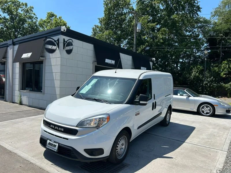 Used 2022 White Ram Tradesman Cargo Van 4D image 1