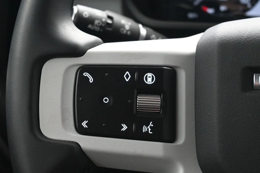 Certified Used 2025 White Land Rover S image 19