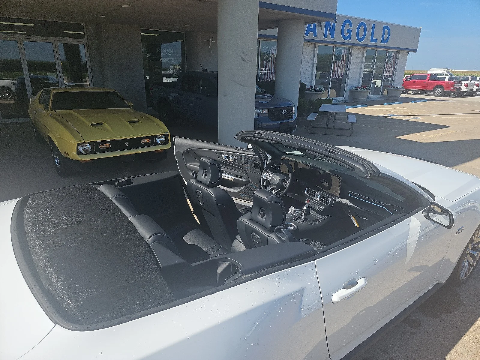 New 2026 Oxford White Ford GT Premium Convertible image 22