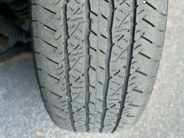 Used 2019 Blue Ford XL image 11