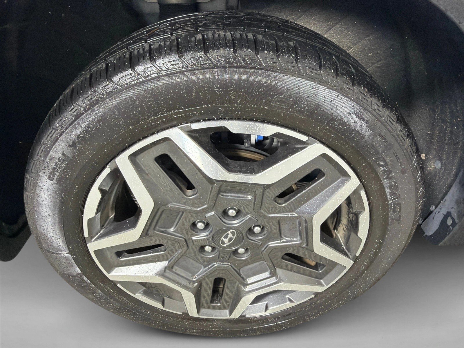 Used 2022 Quartz White Hyundai Limited image 19