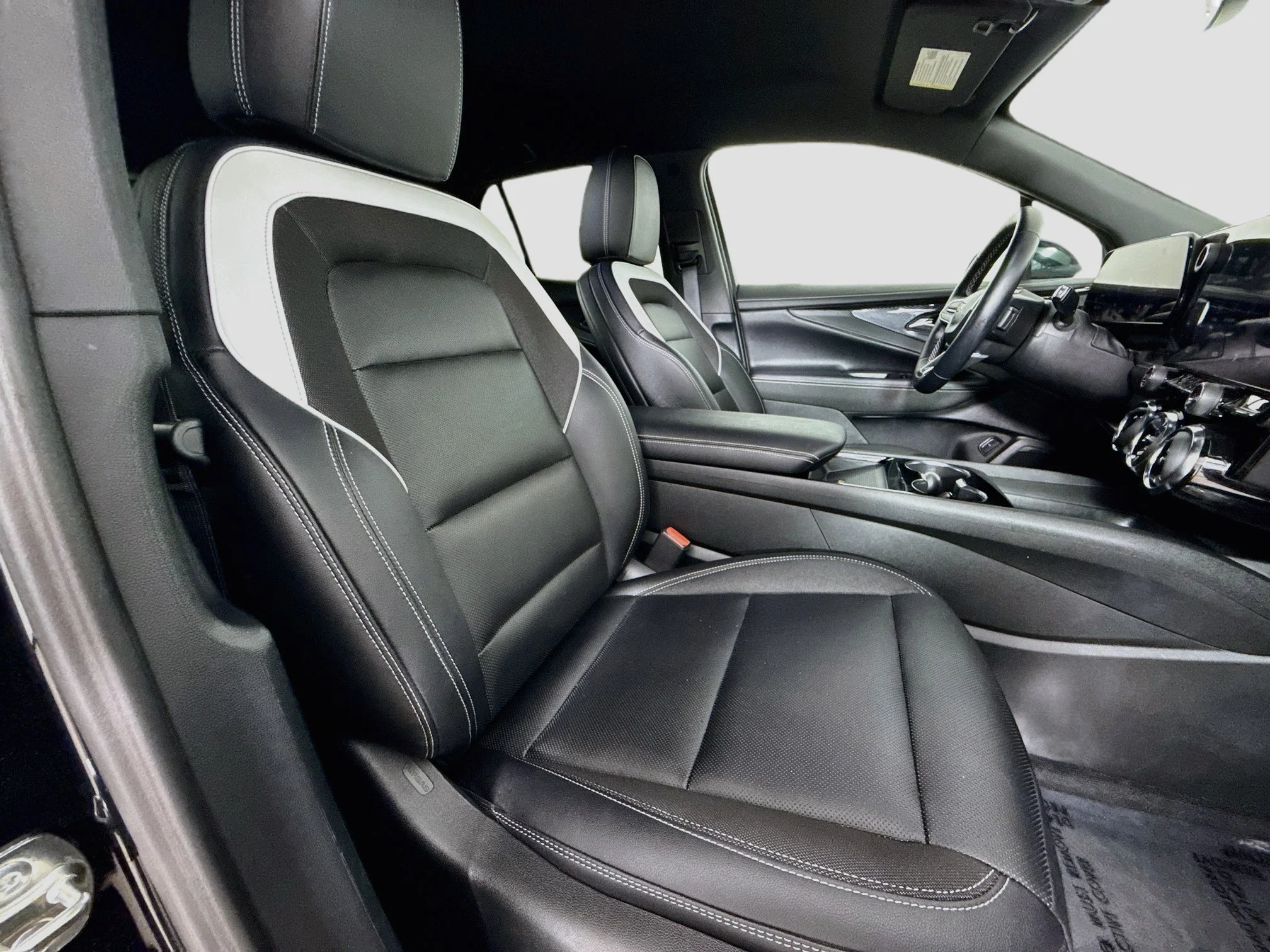Used 2025 Black Chevrolet LT image 30
