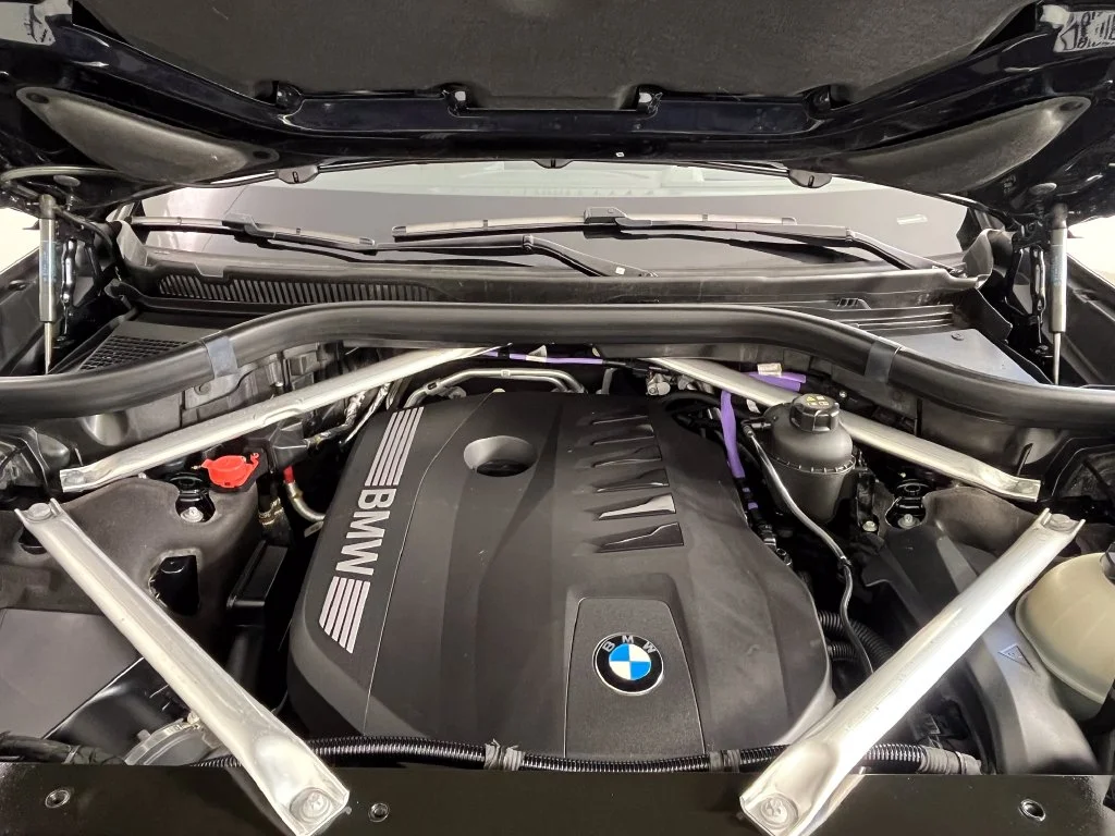 Used 2024 Carbon Black Metallic BMW xDrive40i image 15