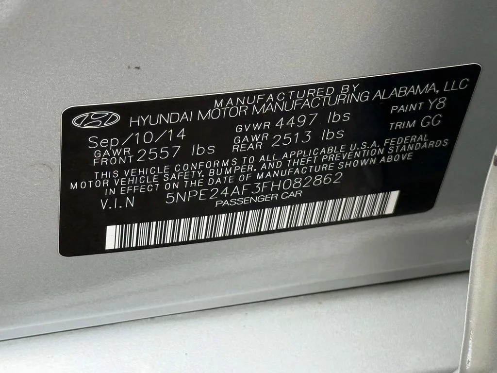 Used 2015 Silver Hyundai SE image 31