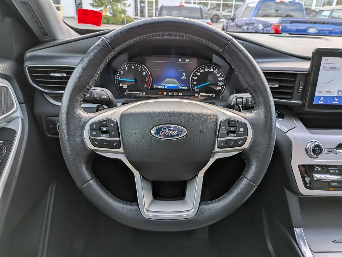 Used 2021 Black Ford Xlt 4wd image 19