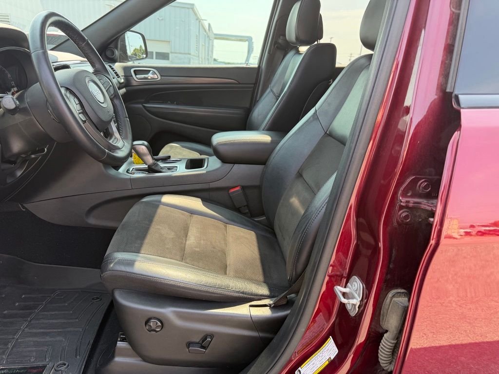 Used 2020 Red Jeep Altitude image 15