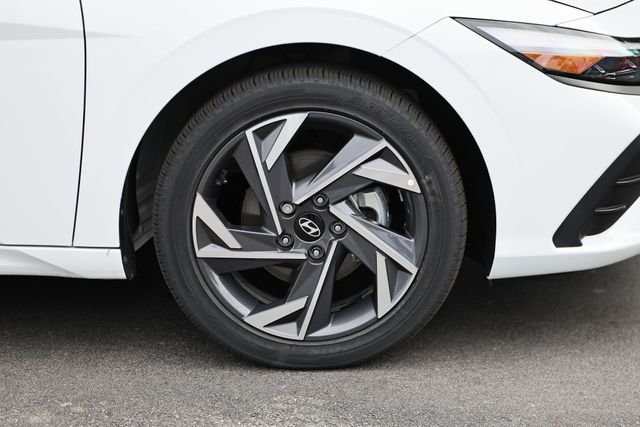 Certified Used 2025 Serenity White Hyundai SEL Sport image 5