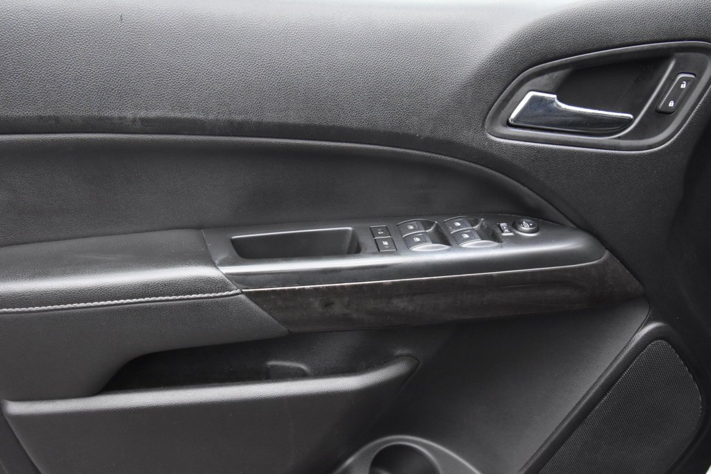 Used 2018 Gray GMC SLT image 19