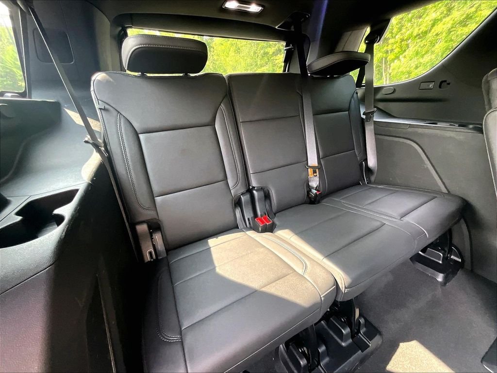Used 2023 Black Chevrolet LT image 17