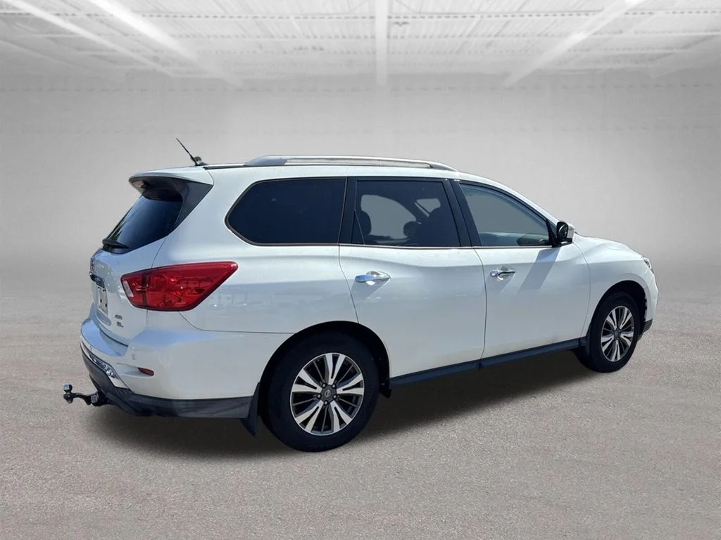 Used 2018 White Nissan SL image 3
