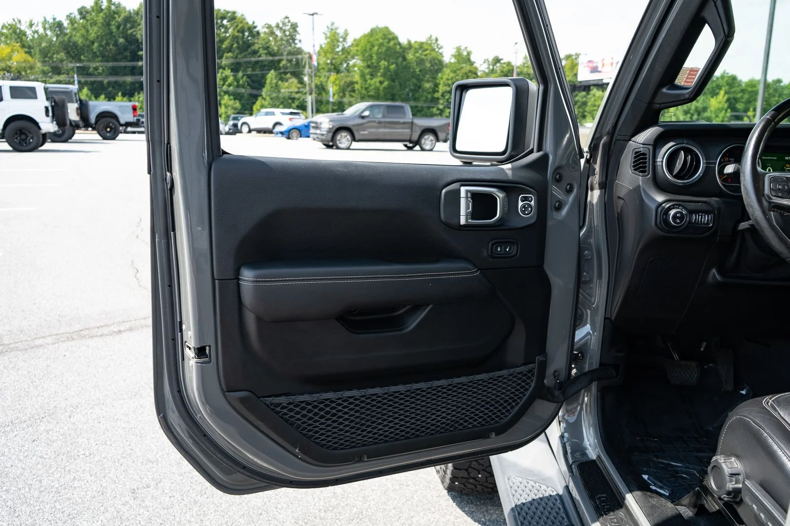 Used 2020 Gray Jeep Overland image 16