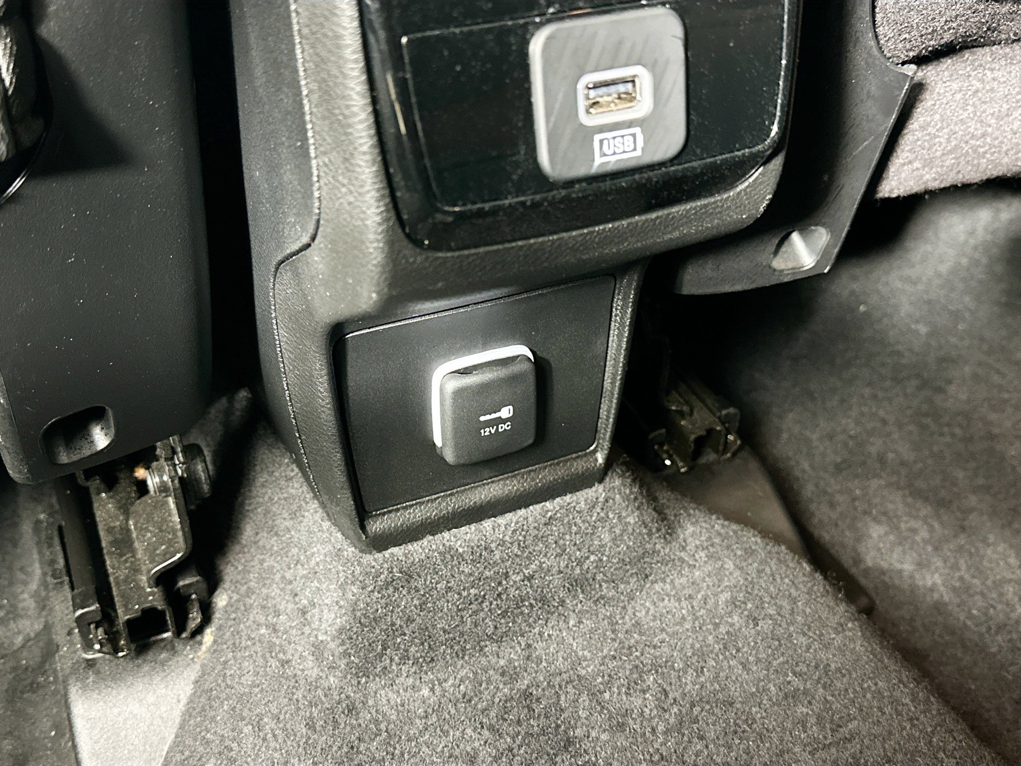 Used 2024 Hydro Blue Pearlcoat Jeep Trailhawk image 33