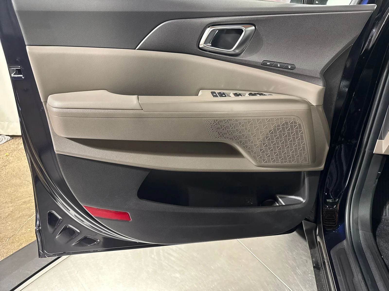 New 2026 Blue Kia EX image 24