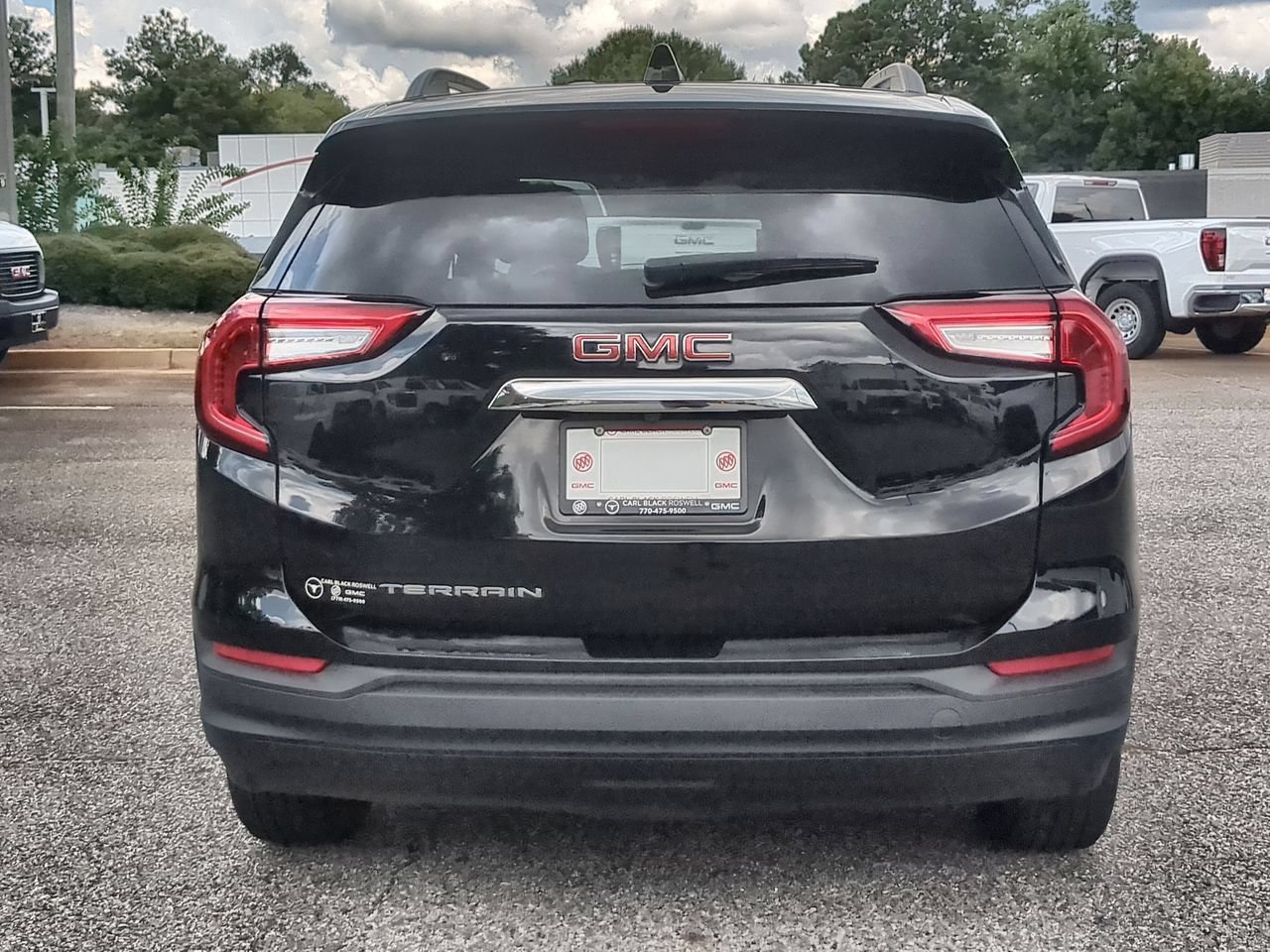 Used 2023 Ebony Twilight Metallic GMC SLE image 7
