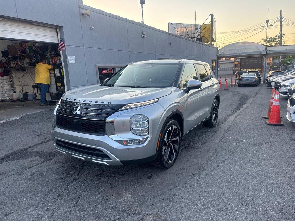 2022 Mitsubishi Outlander SE S-AWC's photo