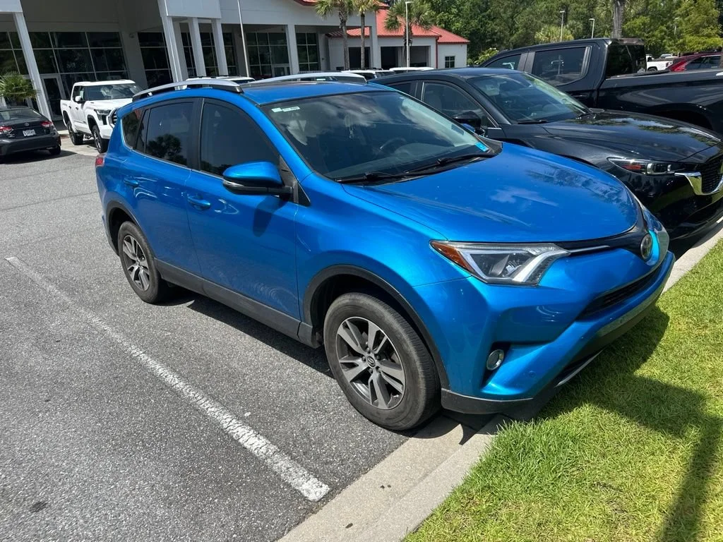 Used 2016 Blue Toyota XLE image 2