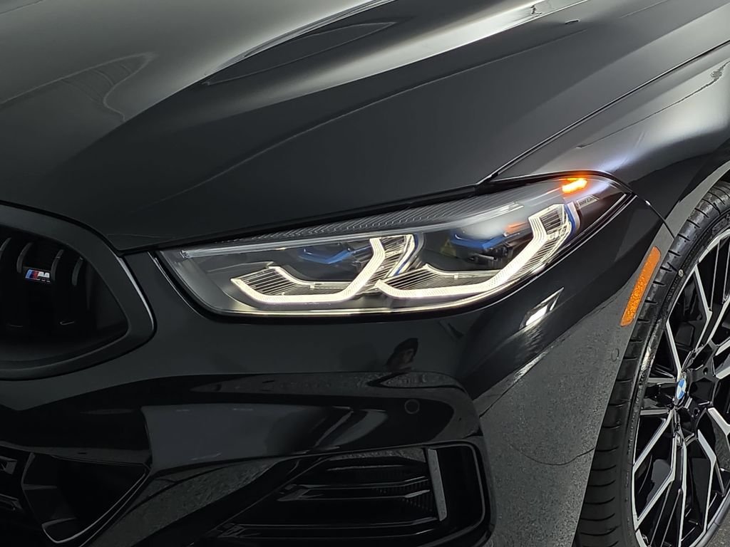 2026 BMW 8 Series M850i - Photo 31