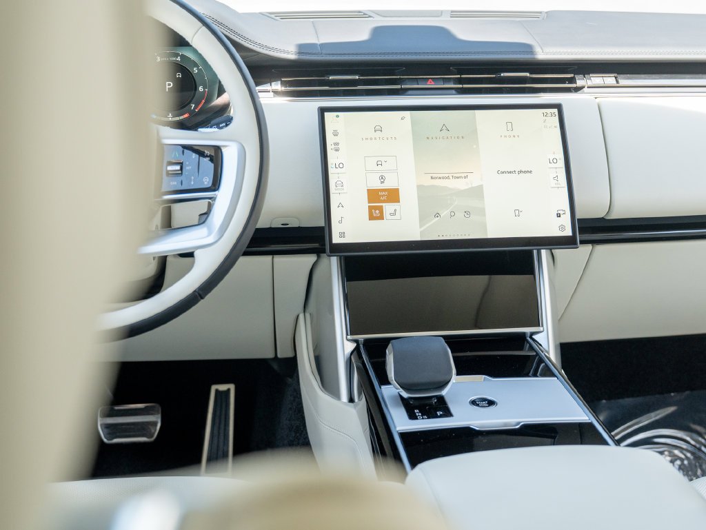 2025 Land Rover Range Rover SE - Photo 22