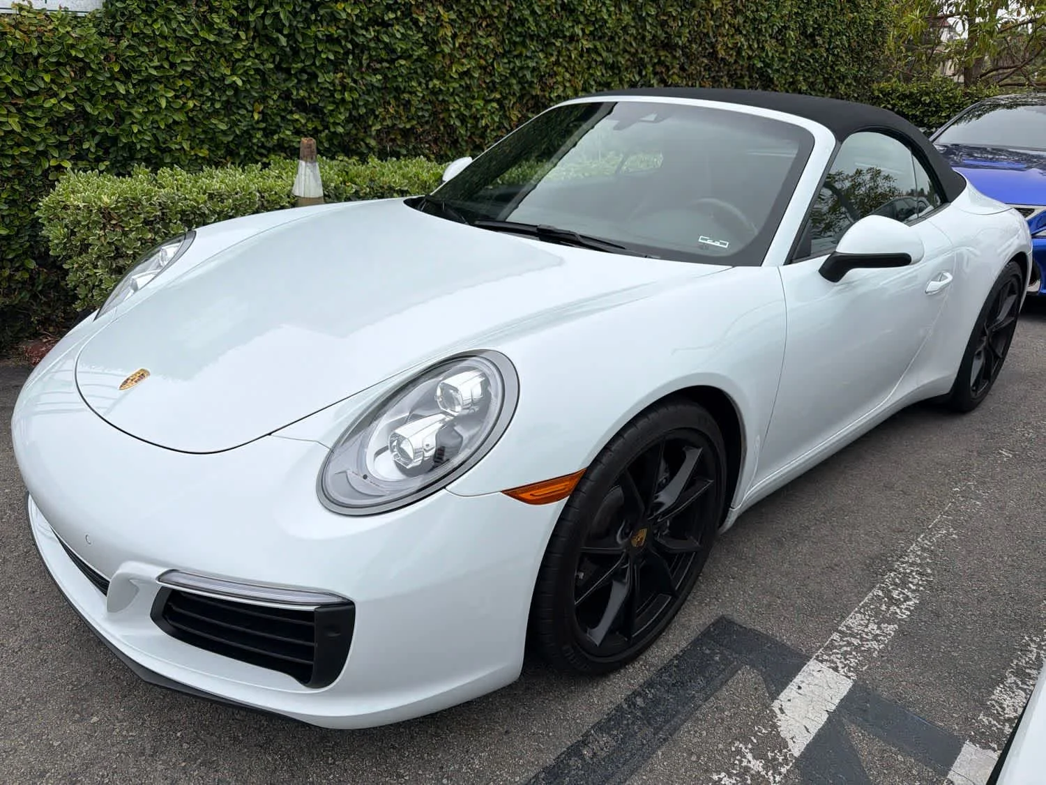 2019 Porsche 911 Carrera 4 Cabriolet's photo