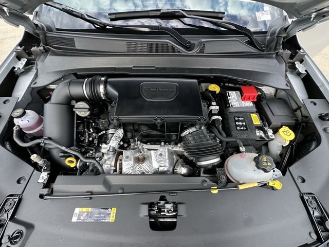 Used 2026 Silver Jeep Latitude image 30