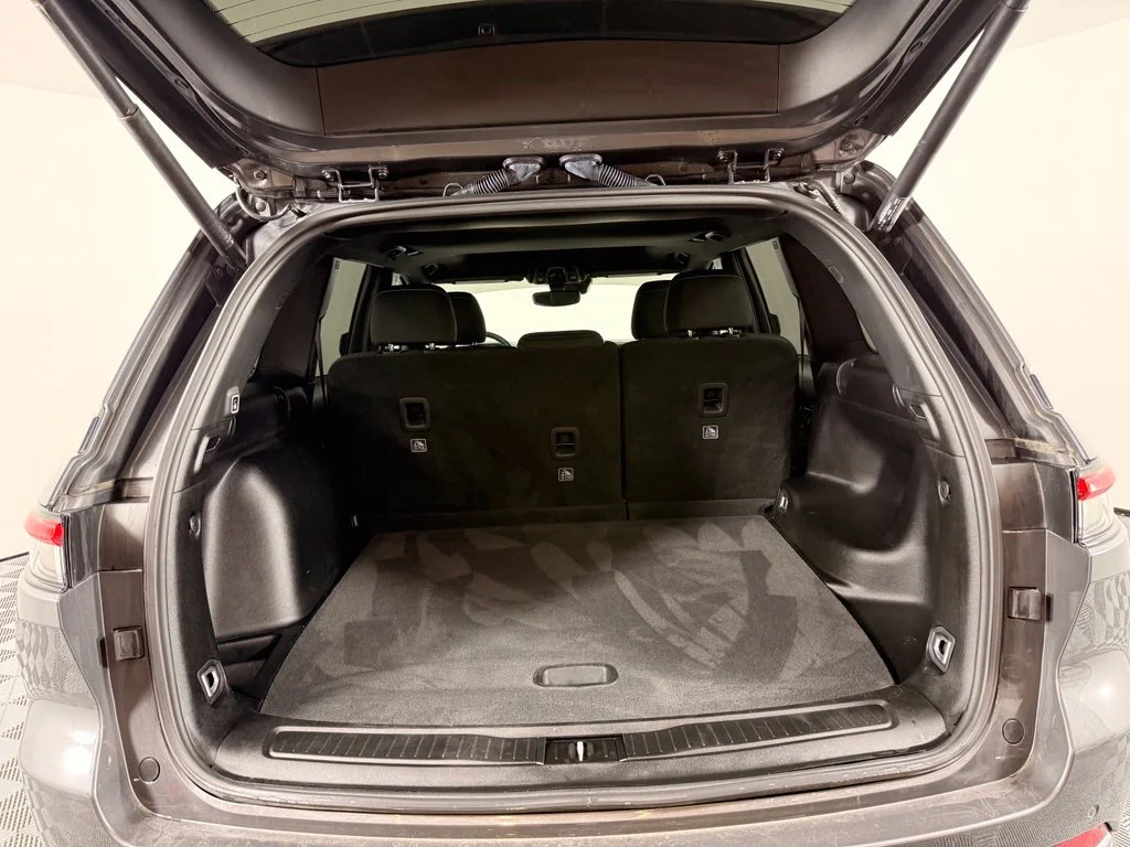 Used 2024 Gray Jeep Laredo X image 13