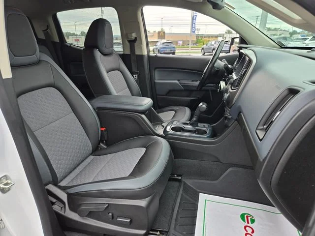 Used 2019 White Chevrolet Z71 image 21