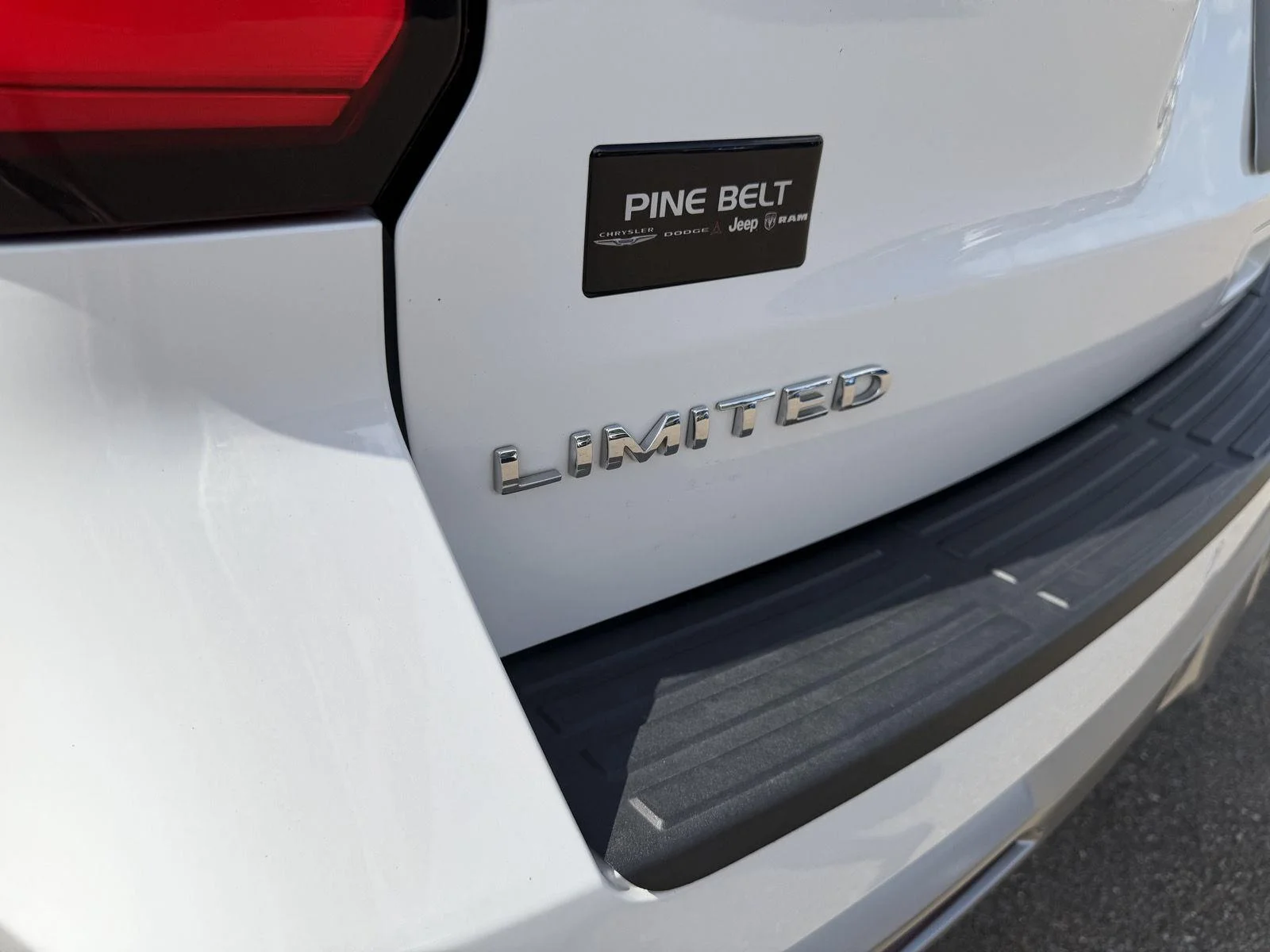 Used 2024 Oxford White Ford Limited image 26