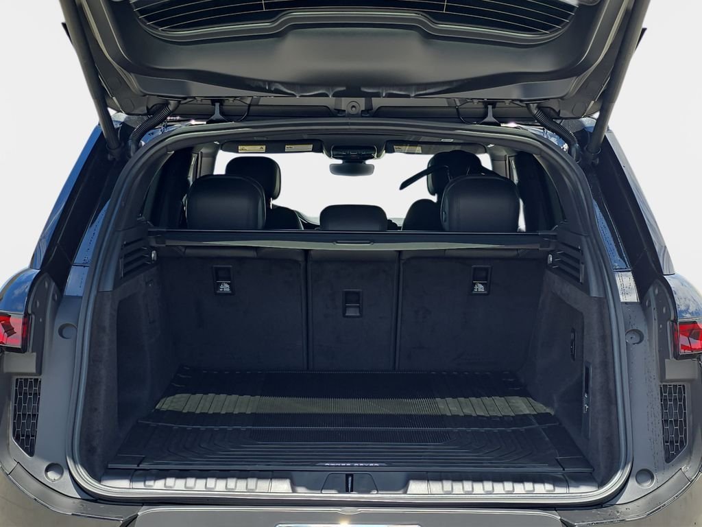 New 2026 Santorini Black Land Rover SE image 12