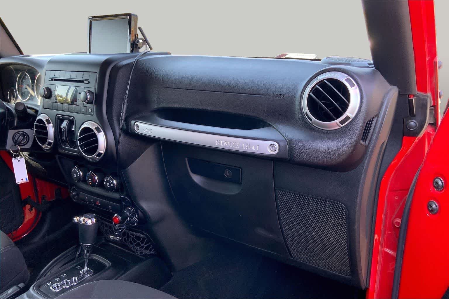 Used 2017 Firecracker Red Clearcoat Jeep Rubicon image 17