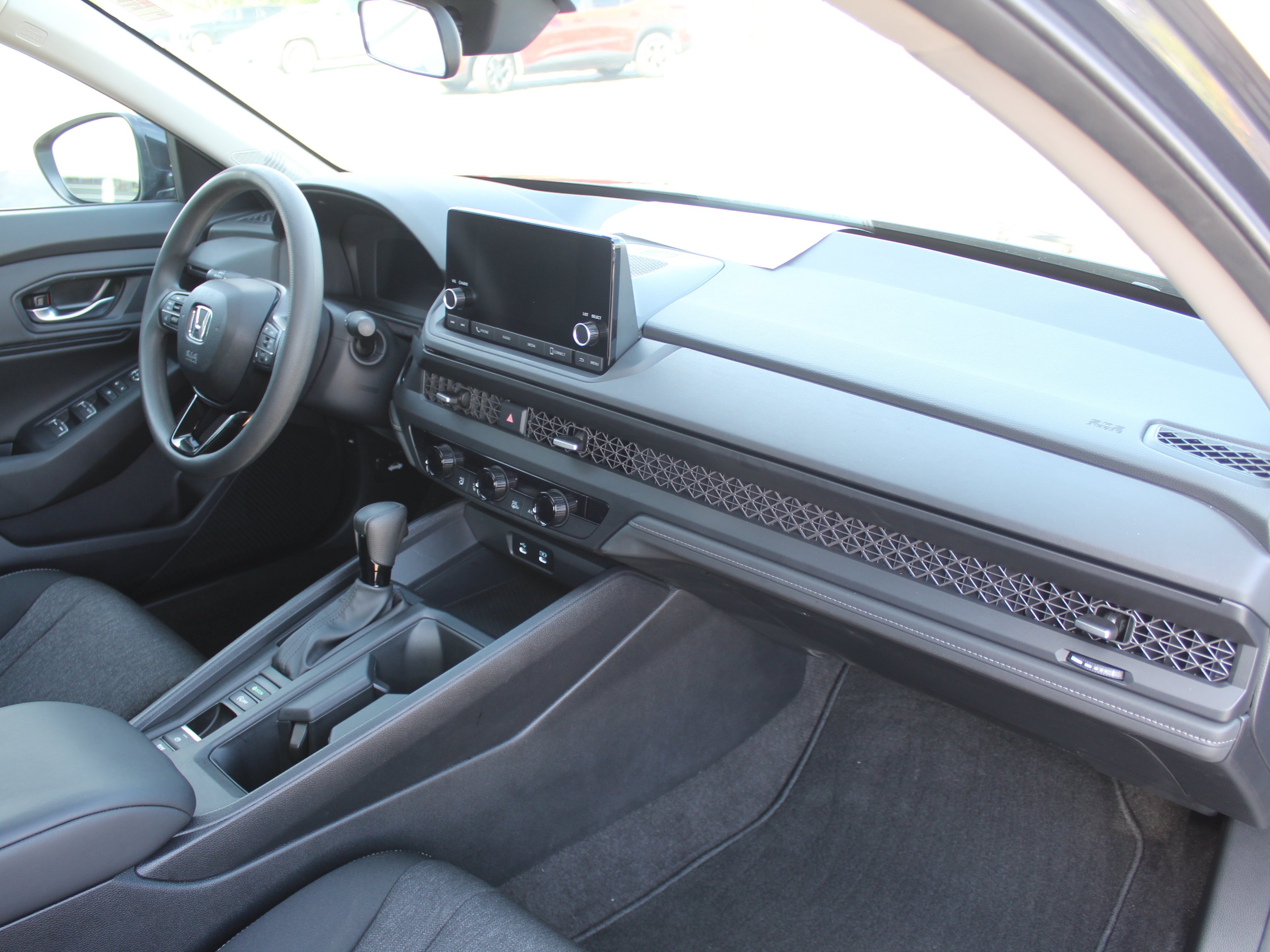 Used 2025 Blue Honda SE image 30