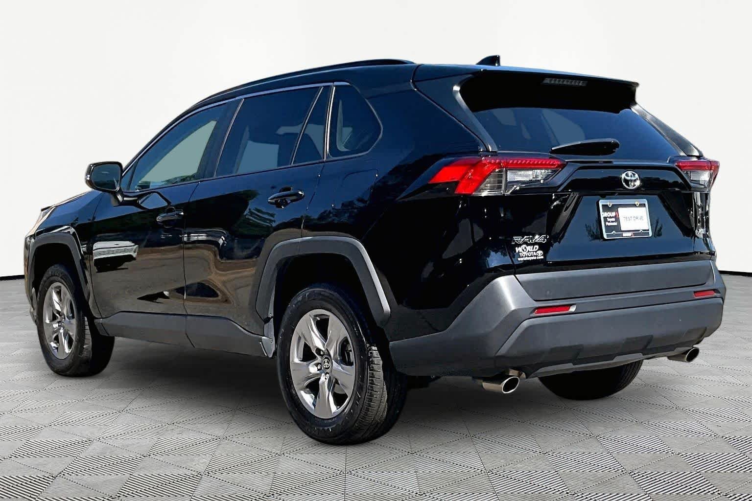 Used 2025 Midnight Black Metallic Toyota XLE image 12