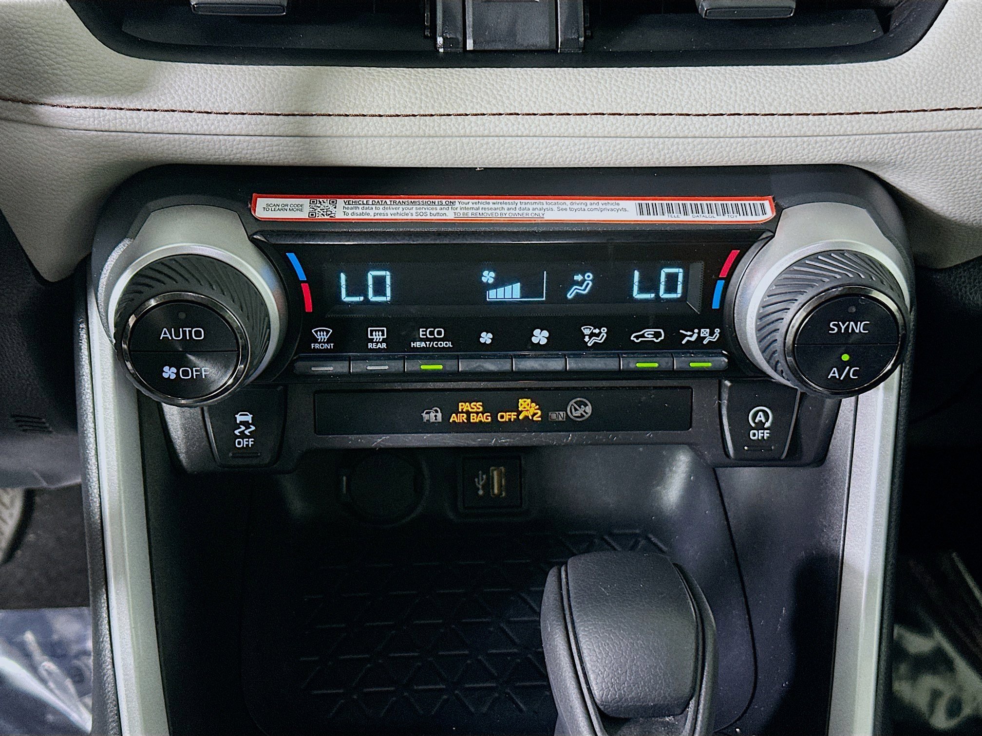 Used 2025 Midnight Black Metallic Toyota XLE image 23