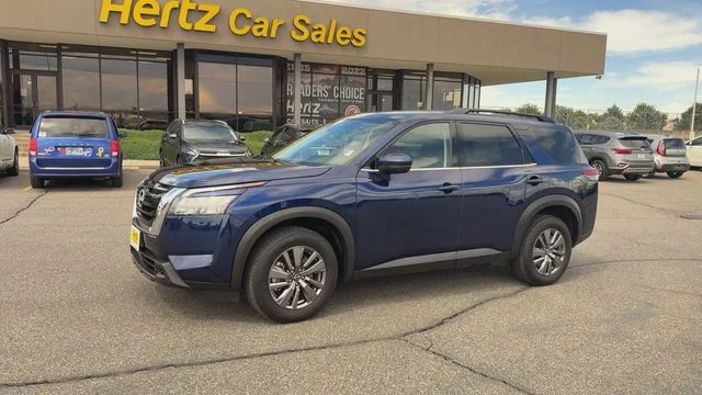 Used 2025 Blue Nissan SV image 4