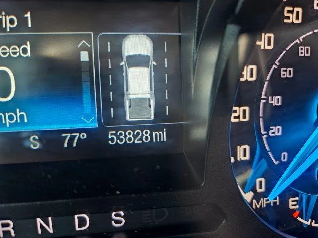 Used 2023 Oxford White Ford XLT image 16