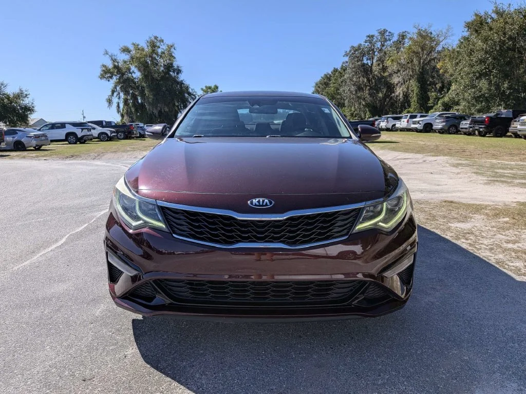 Used 2020 Purple Kia LX image 7
