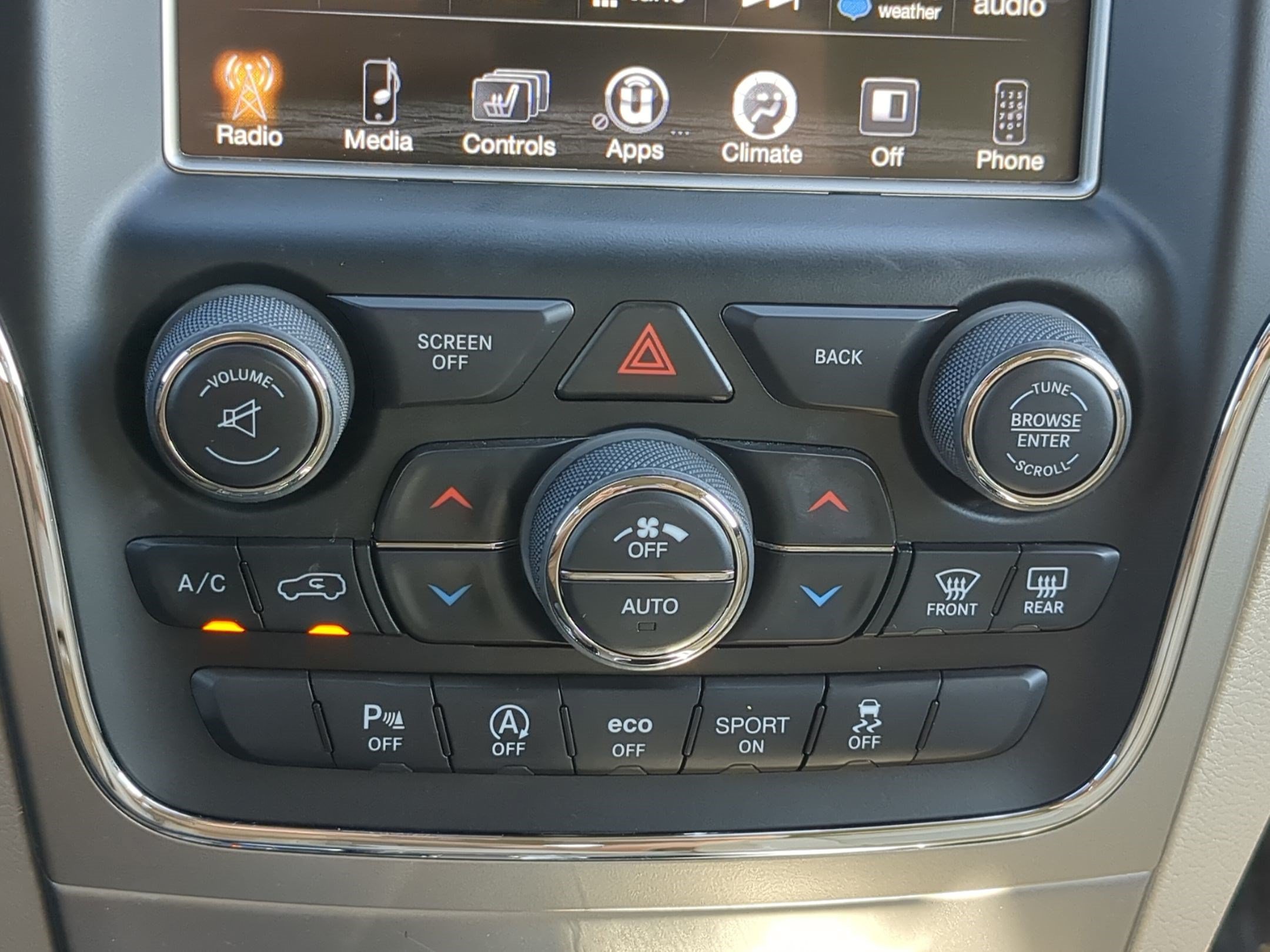 Used 2017 Bright White Clearcoat Jeep Limited image 26