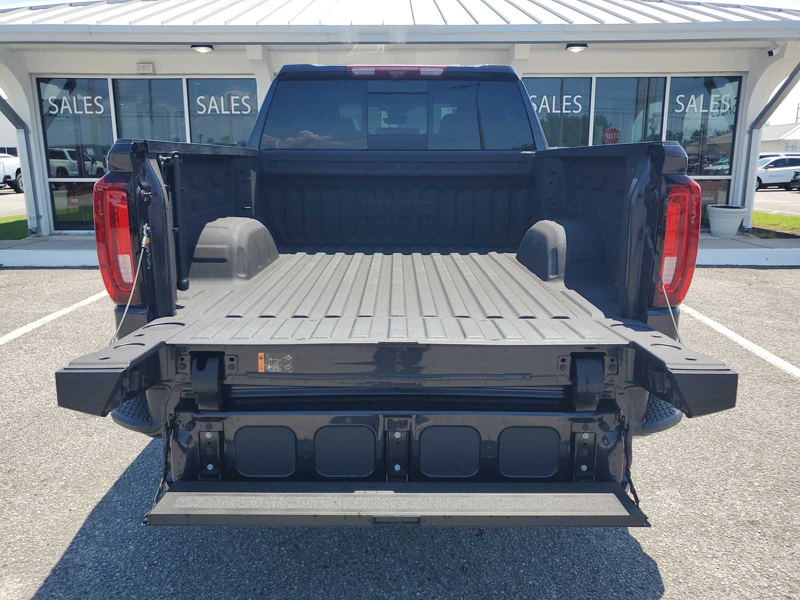 Used 2025 Titanium Rush Metallic GMC Denali image 7