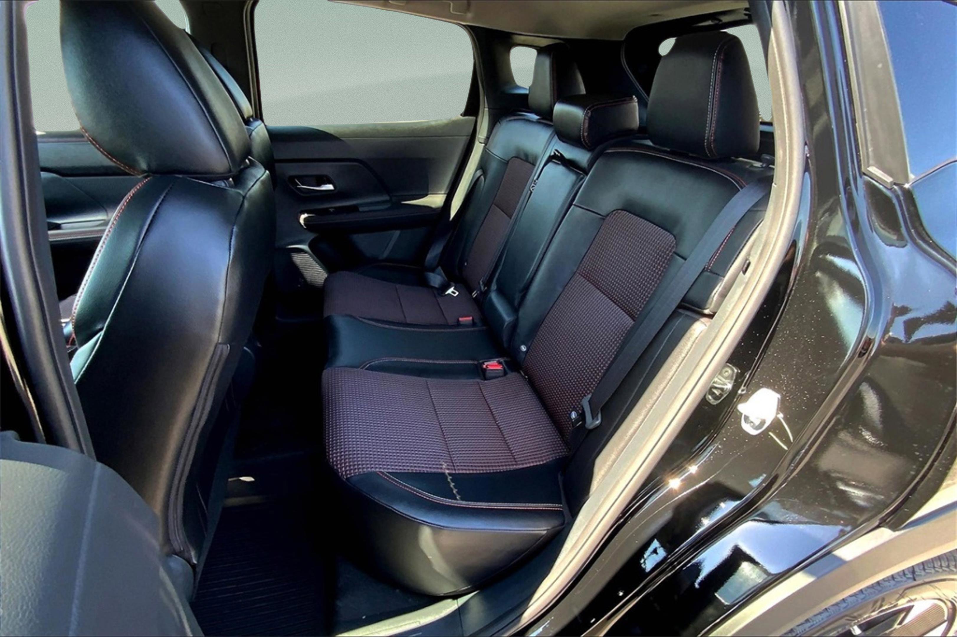 2025 Nissan Kicks SR AWD - Photo 10