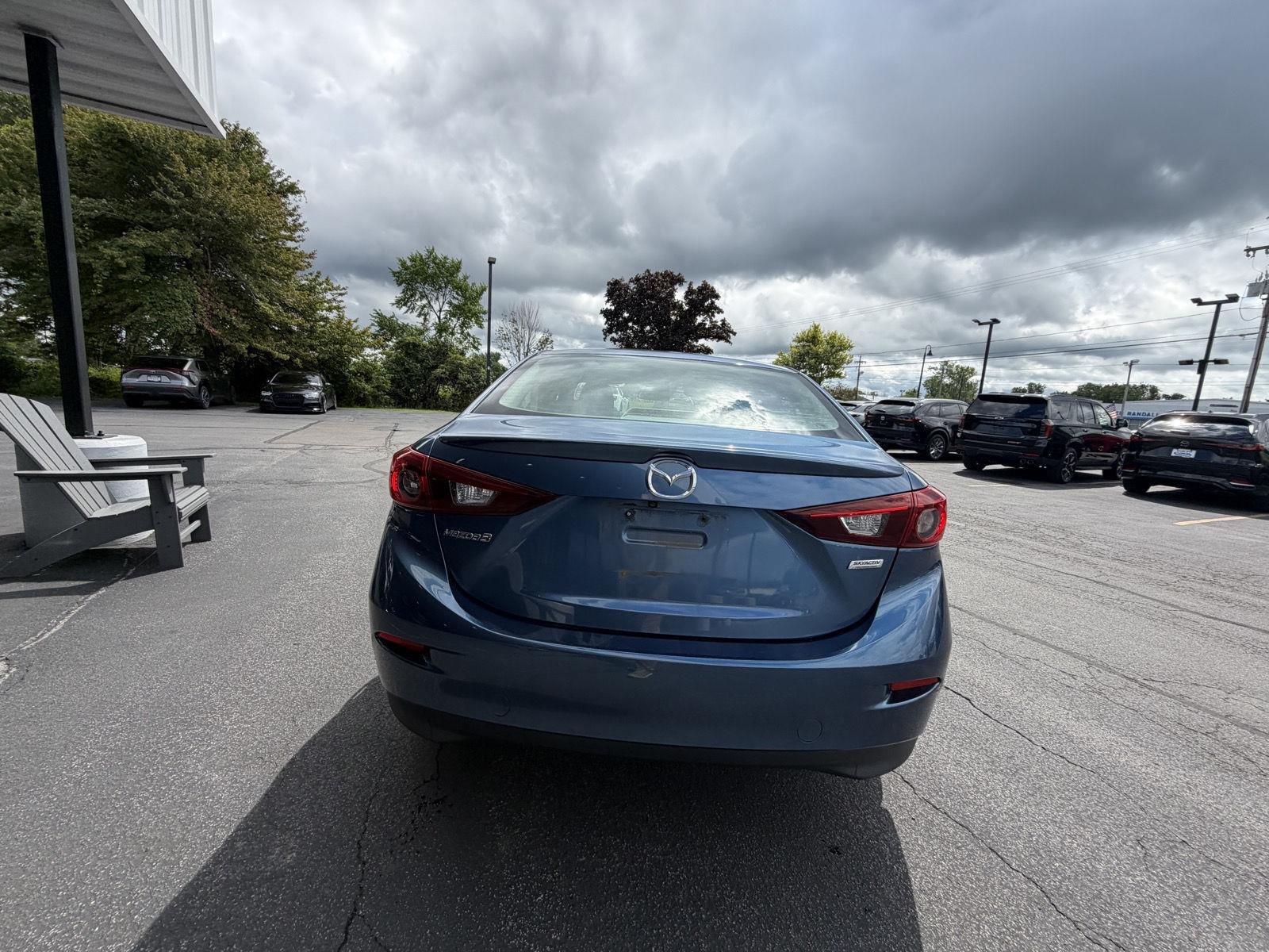 Used 2018 Eternal Blue Mica Mazda Touring image 7