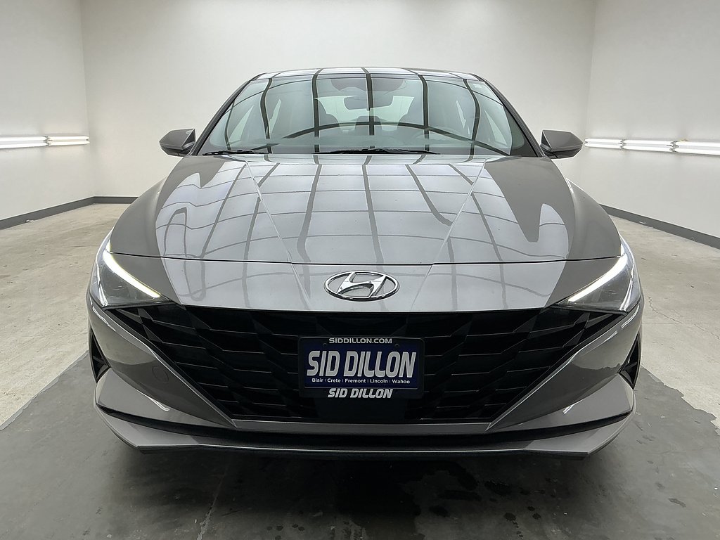 Used 2023 Fluid Metal Hyundai SEL image 2