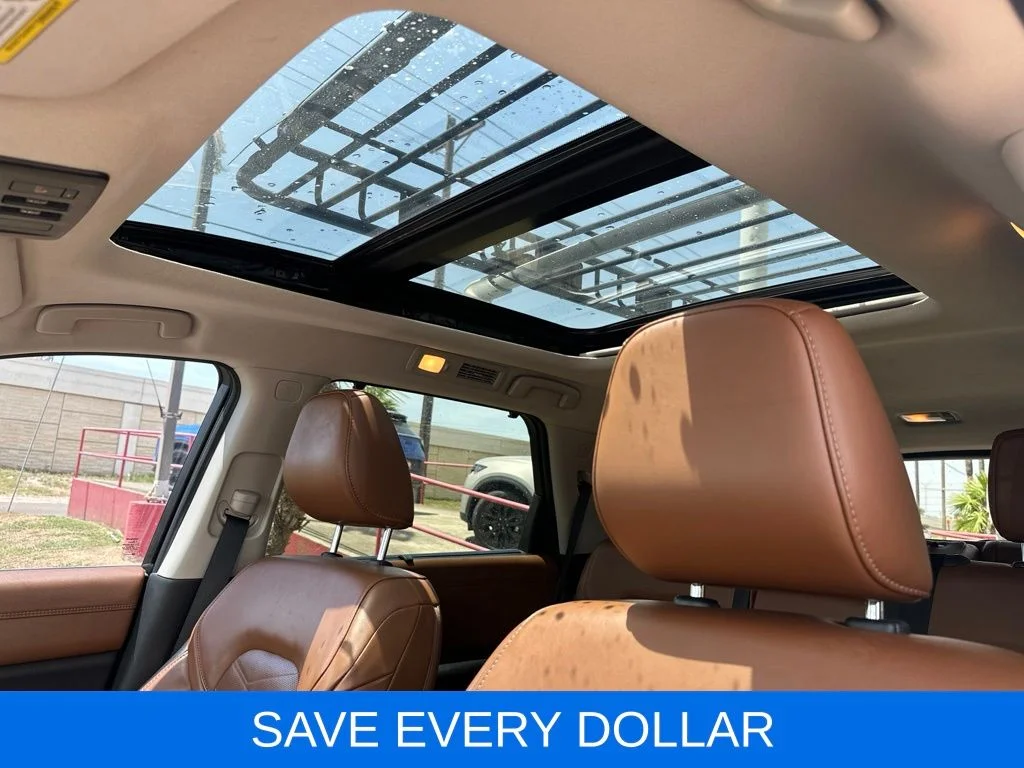 Used 2023 Silver Nissan Platinum image 11